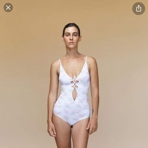 ✨TRADED✨ Acacia Maya One Piece Washed Aloha